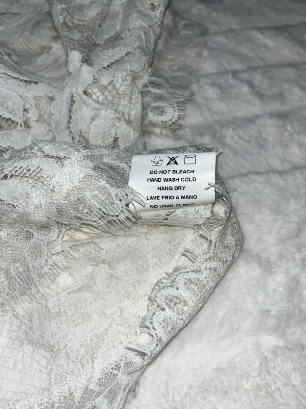 NWT Naked Wardrobe White Romantic Lace Statement Scalloped Hem Cropped Top S - Picture 6 of 7